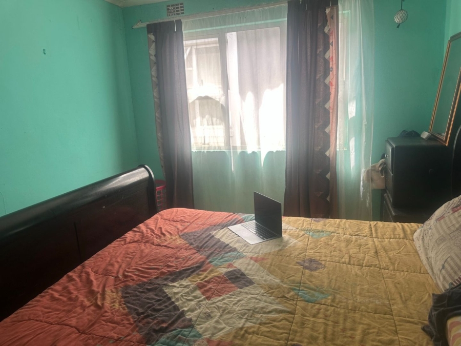 4 Bedroom Property for Sale in Electric City Western Cape